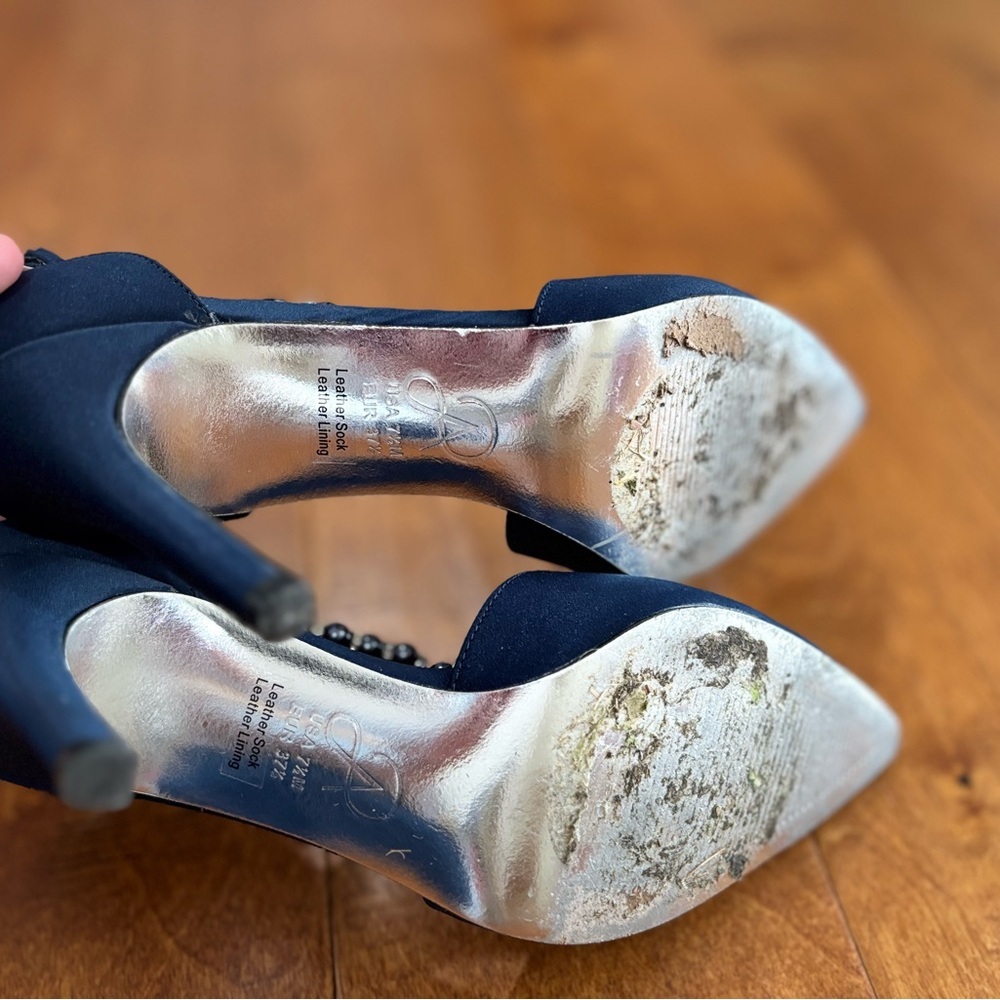 Adrianna Papell Women's Navy Aurora Pump - Picture 11 of 12